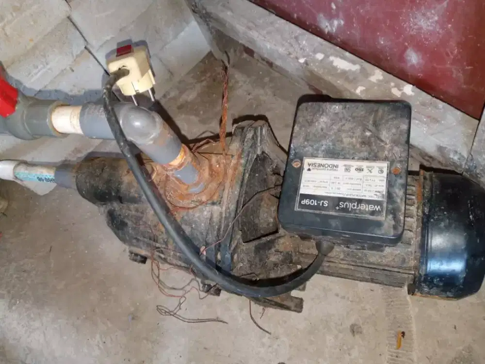 Mesin air semi jet merk waterplus !