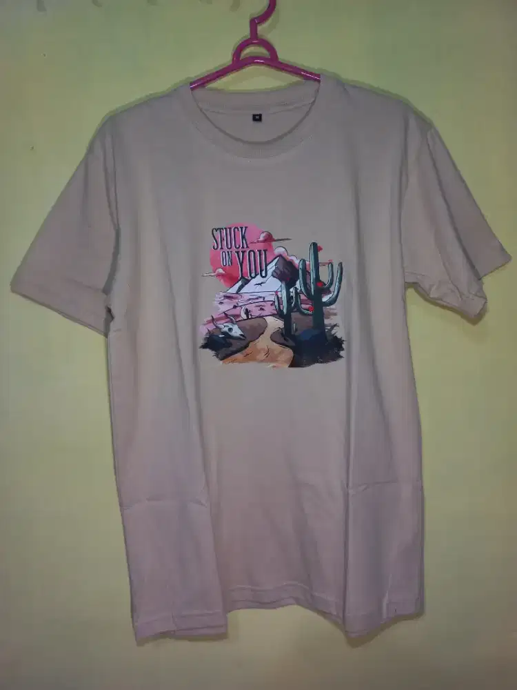 Kaos Beige stuck katun 30s combed premium size M