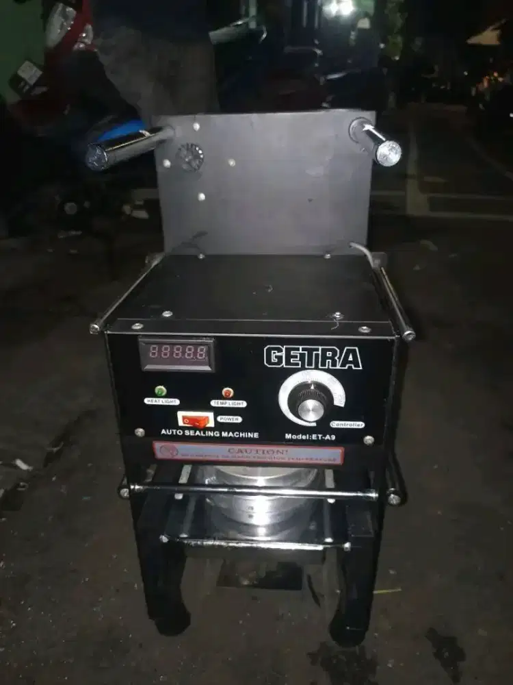 Mesin pres cup otomatis