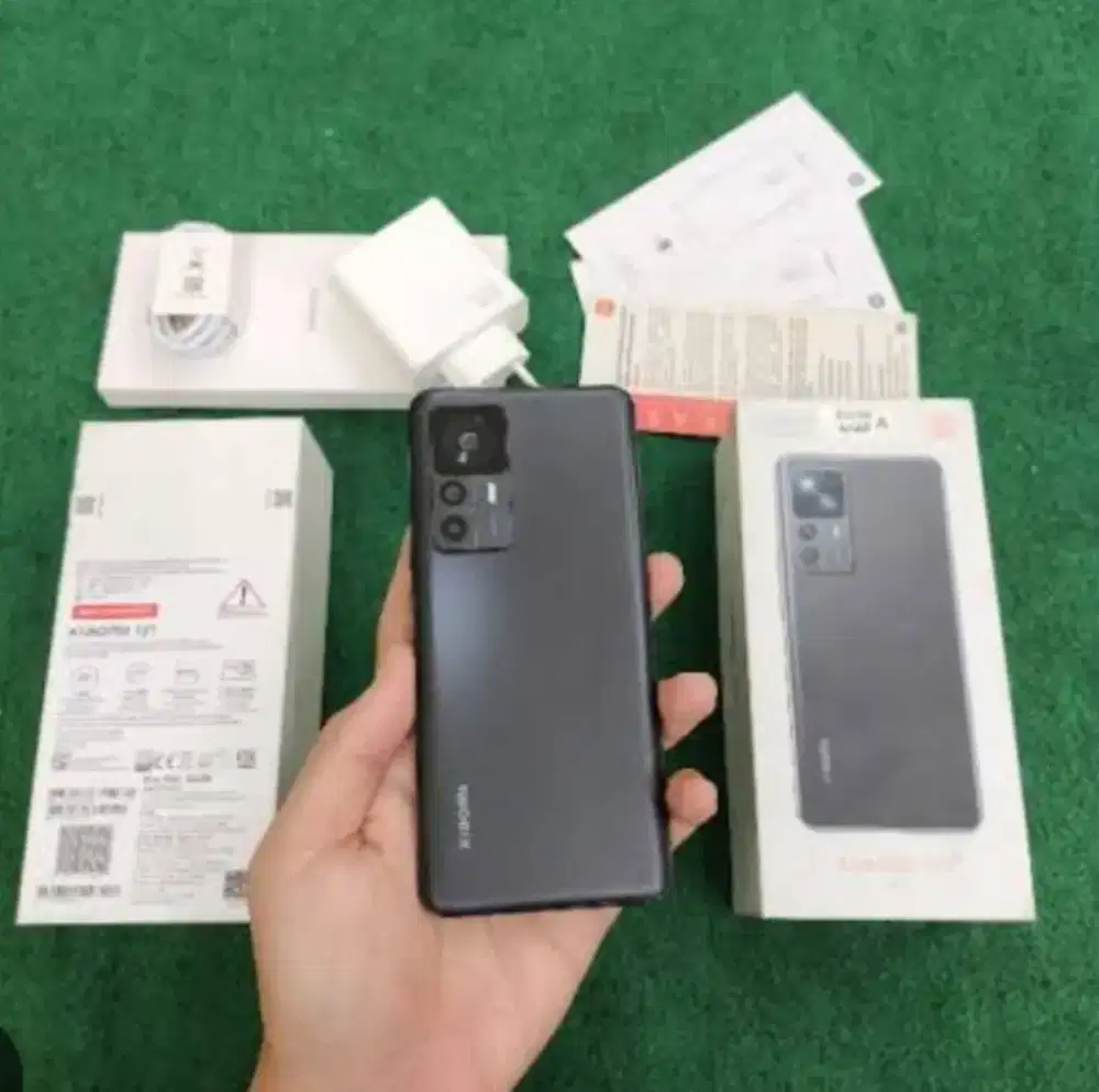 Murah hp Xiaomi 12T 5G 8/256 LKP, bs TT