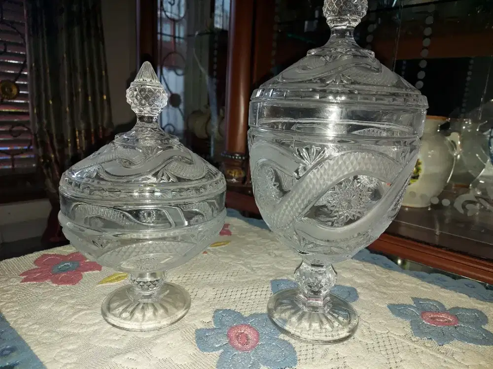 Keramik Pajangan bahan kaca