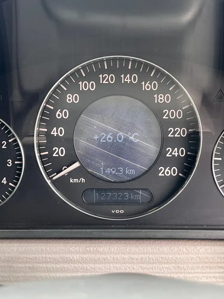 Mercedes-Benz E240 2003 Bensin