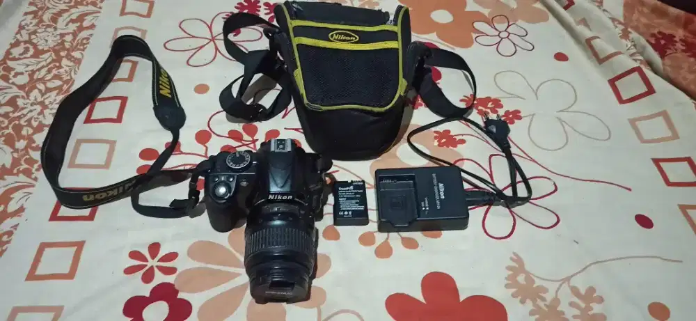 Kamera Nikon D3100 kit