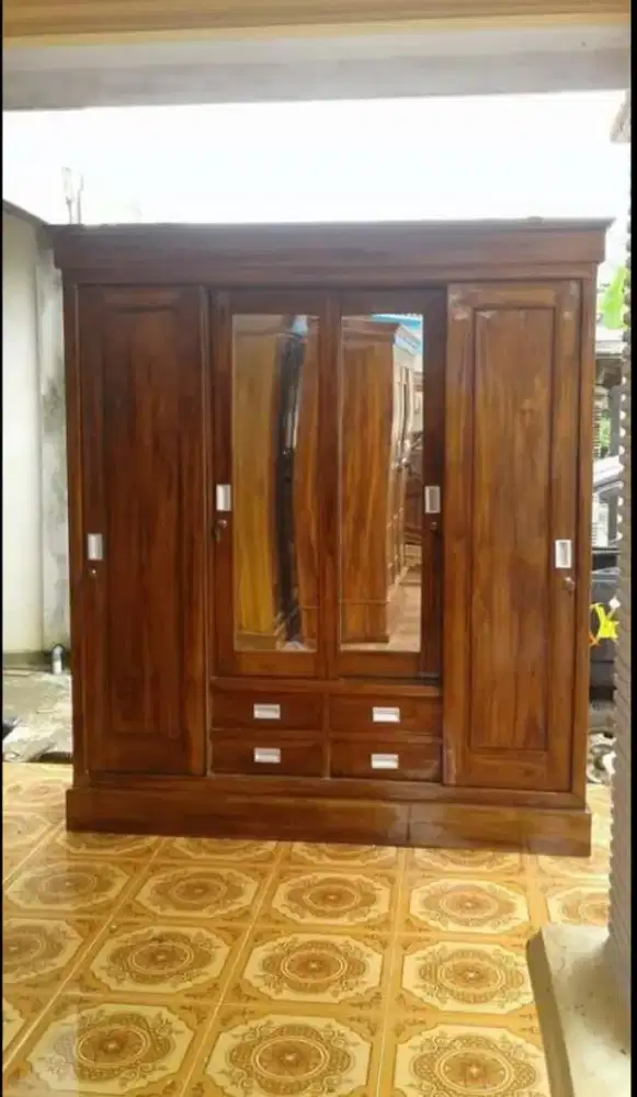 Lemari pakaian 4pintu sliding jati