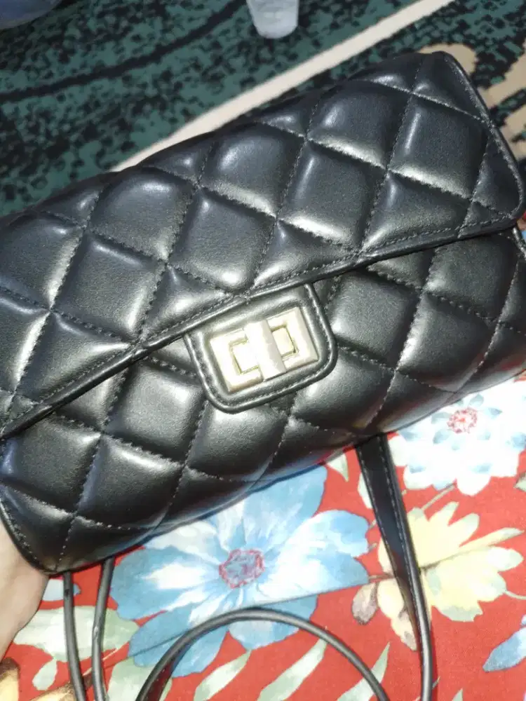 Tas jims honey warna hitam