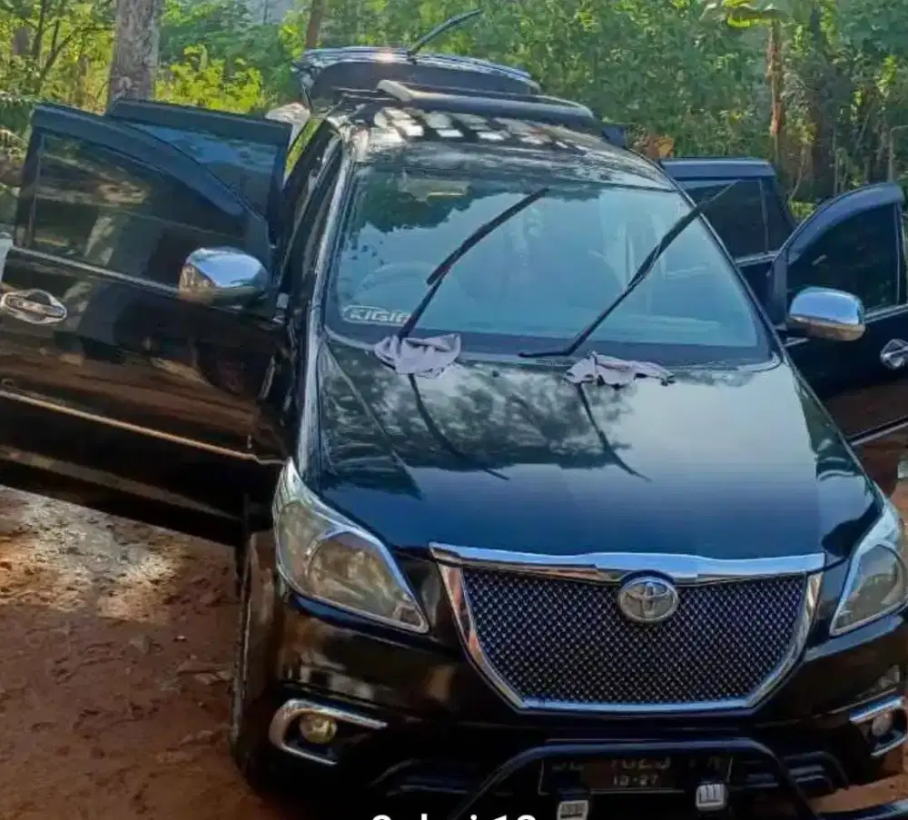 Mobil Inova Diesel manual Type v. Tahun 2010 Oktober