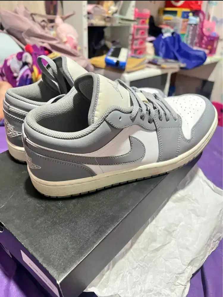 srpatu nike air jordan low gree( abu)