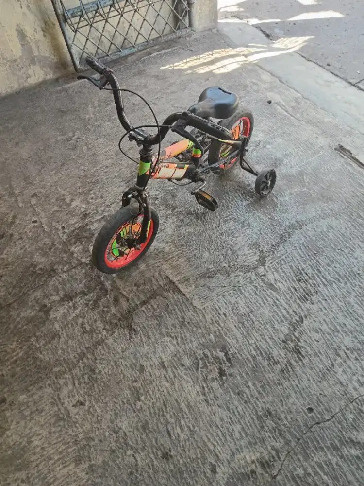Sepedah anak ukuran 12x175  siap digoes