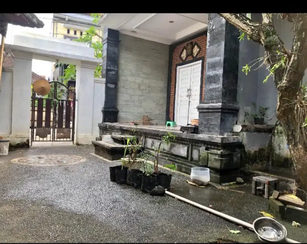 Jual rumah dan toko lokasi strategis di Padang Lestari Denpasar Bali