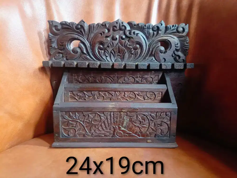 Tempat surat kayu antik