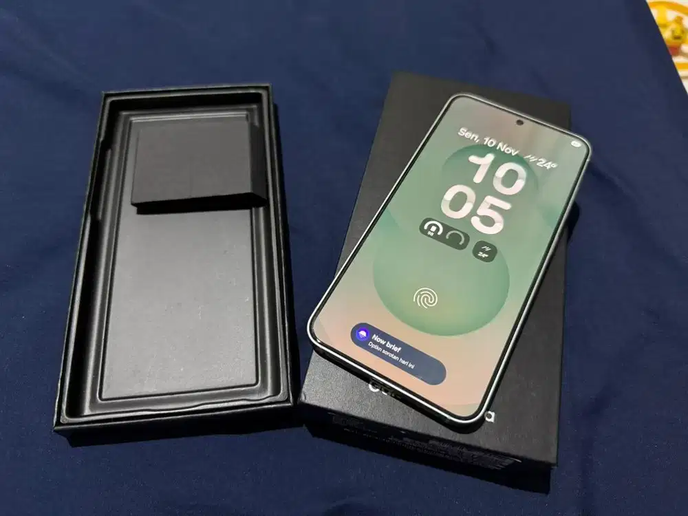 Samsung s25 basic mint 12/512gb dualsim 5G+ fullset resmi SEIN RR