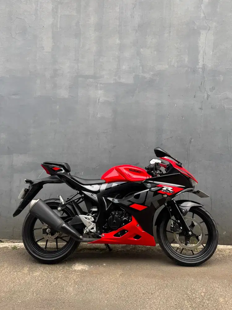 Suzuki GSX 150R 2023
