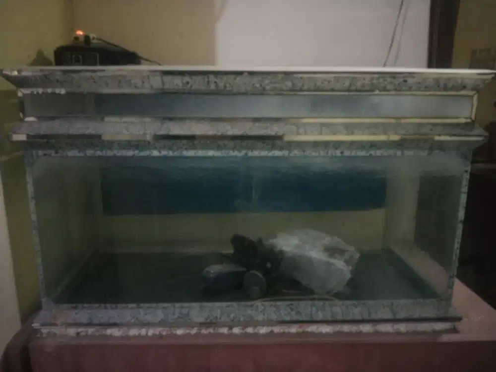 Akuarium ukuran 1 meter x 50 cm, tinggi 80cm
