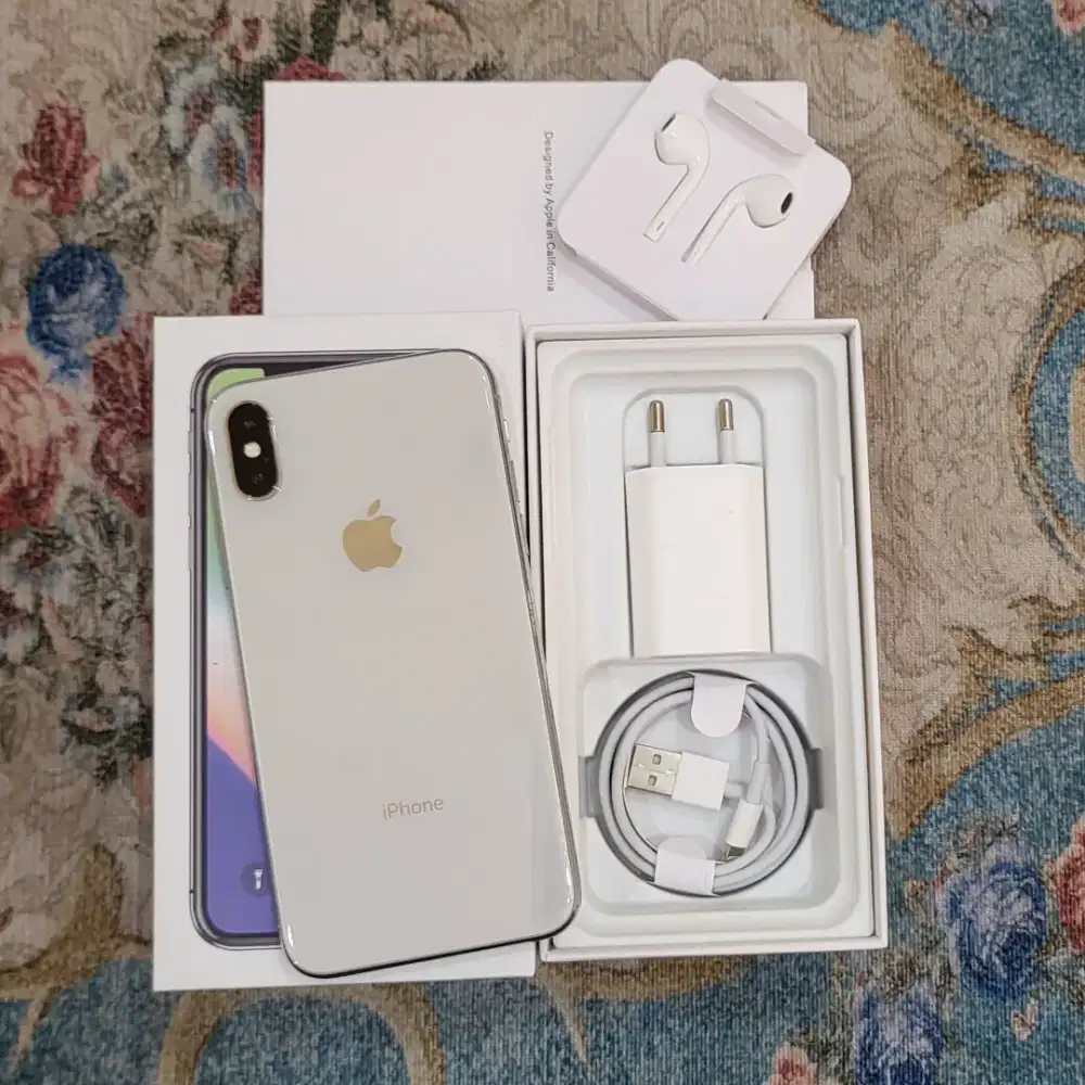 Iphone X 64gb IBOX FULLSET
Mulus