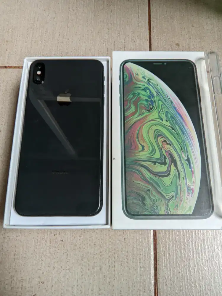 iPhone XS max 64 gb inter