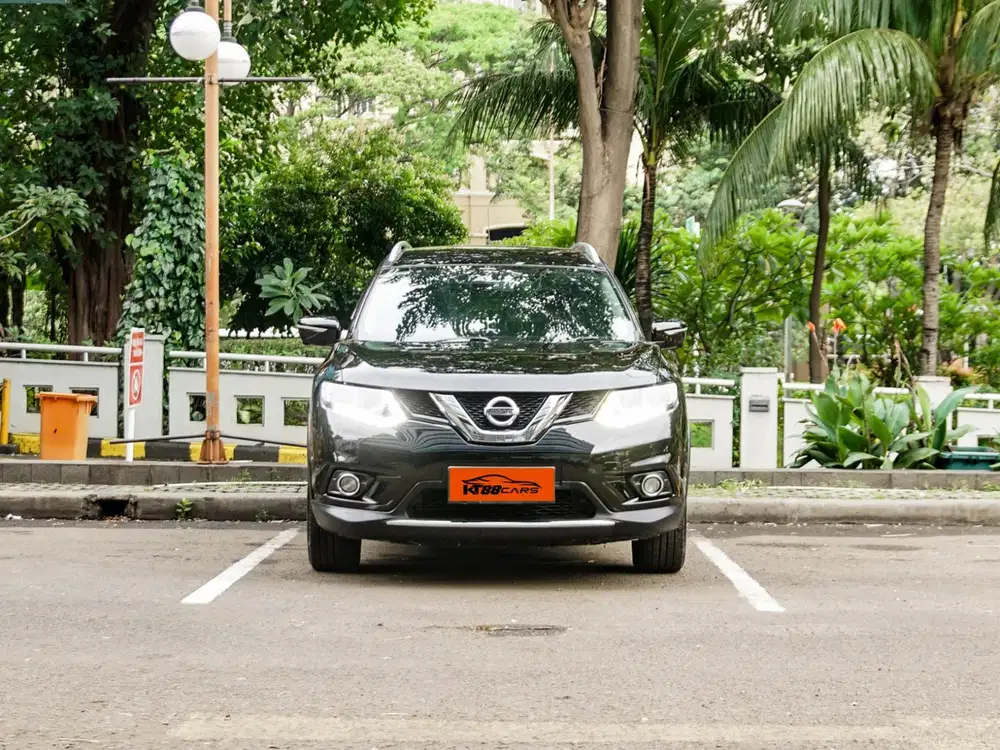 NISSAN XTRAIL 2.5 AT BENSIN TAHUN 2016