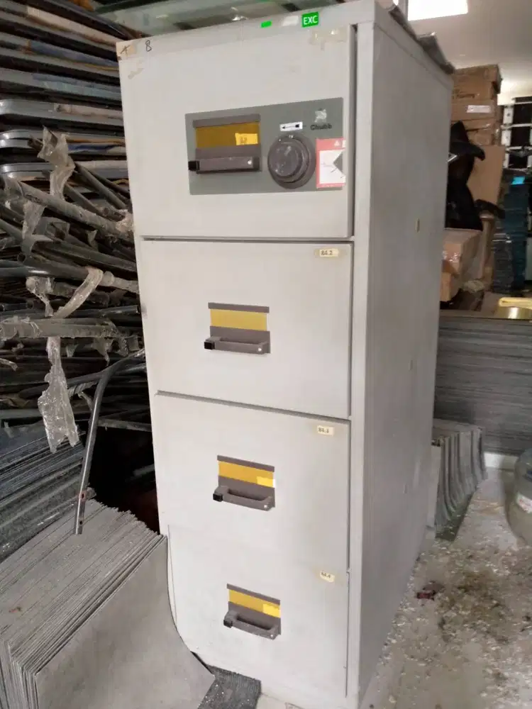 BRANGKAS FILE PROF CHUUB