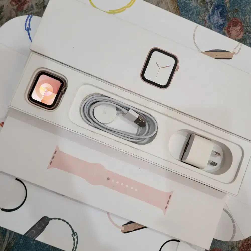 Apple Watch 4 40mm IBOX
Mulus No kendala