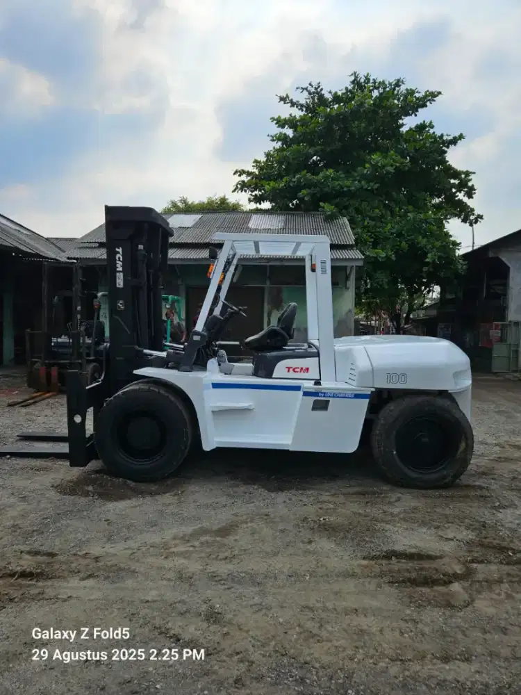 Forklift TCM tahun 2018 capasitas 10 ton