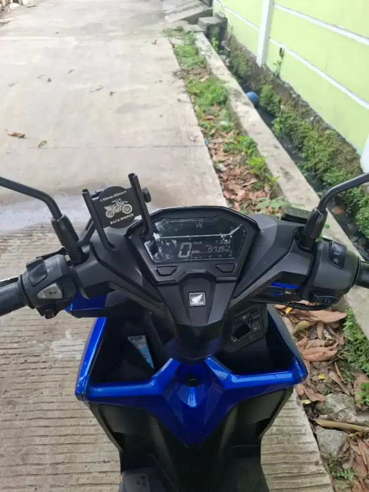 Vario 125 2023 cbs iss  km low 15rb