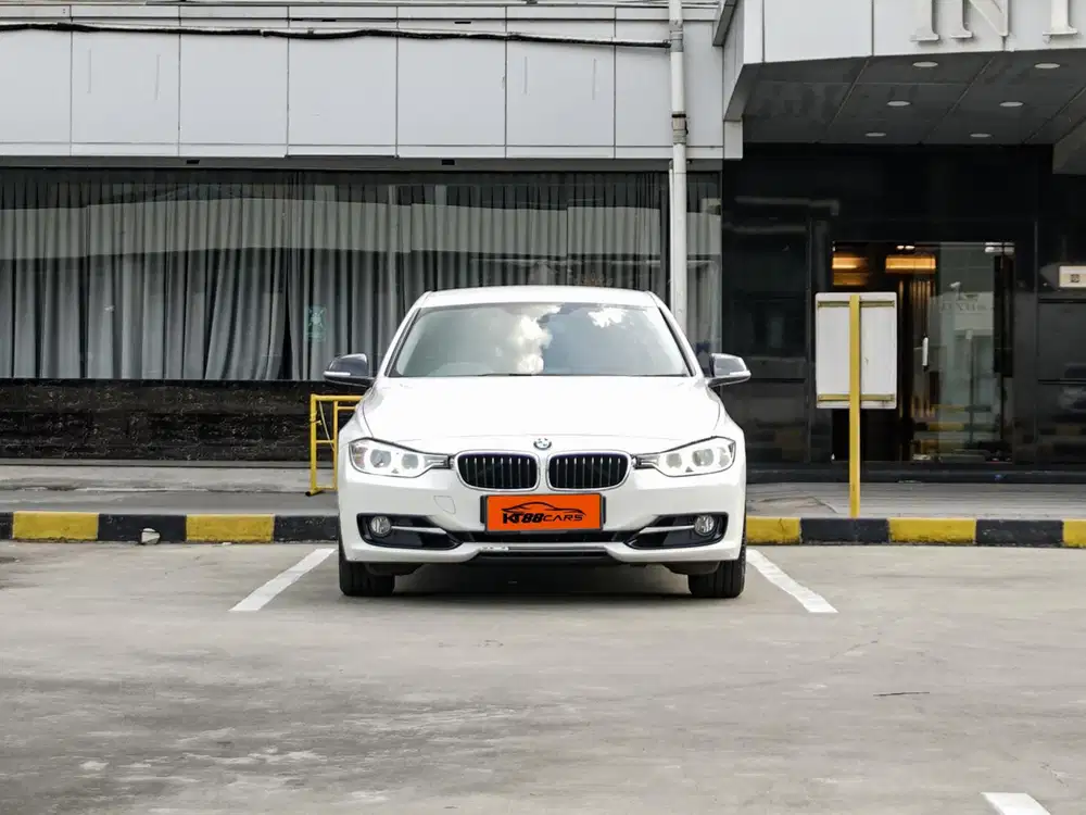 BMW 320i (N20) At tahun 2016