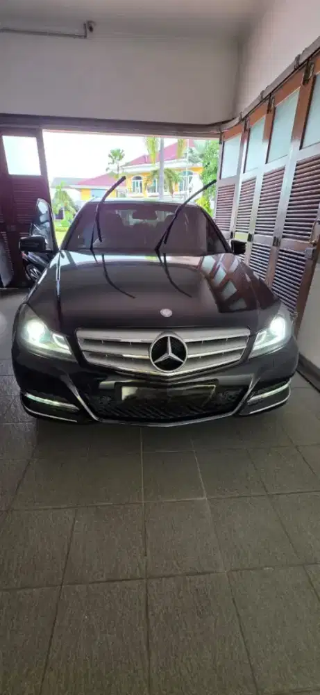 Merc Benz c200 km rendah, mulus like new