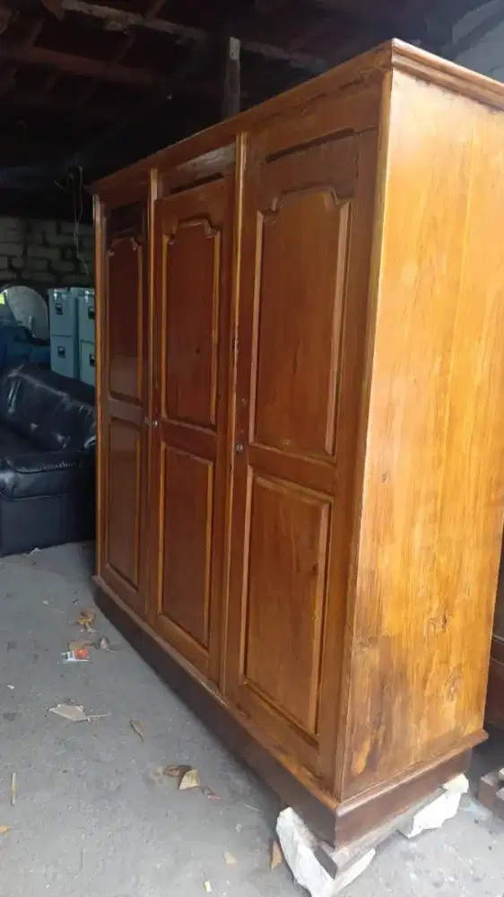 Lemari Jati full pintu 3