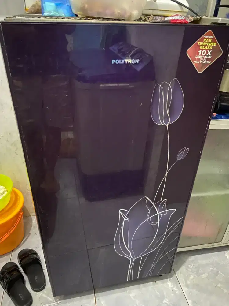 Kulkas Polytron Dingin Ori Normal mau pindhn