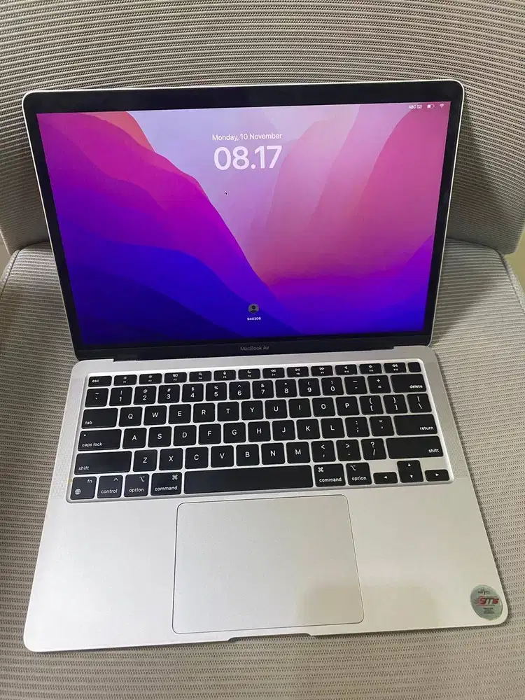 MacBook Air M1 2020 - Kondisi Normal, Siap Pakai!