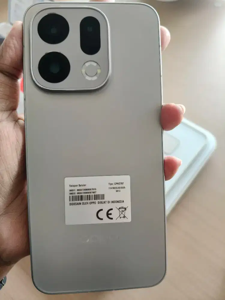 Oppobaru(garansi resmi )