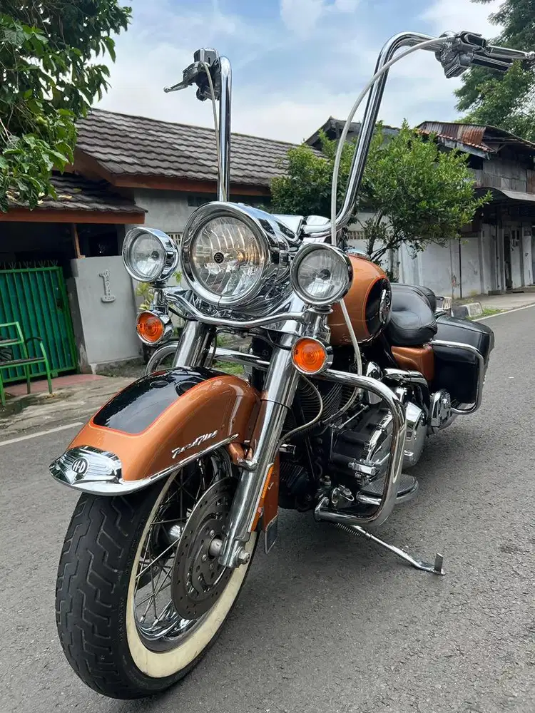 Harley Davidson Roadking Classic - Anniversary 105th