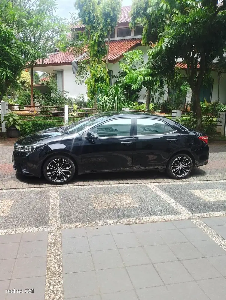 DIJUAL COROLLA ALTIS 1.8 type V 2015
