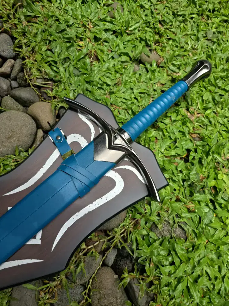 Koleksi hobby pedang Lord of the Ring edisi Glamdrong sword of Gandalf