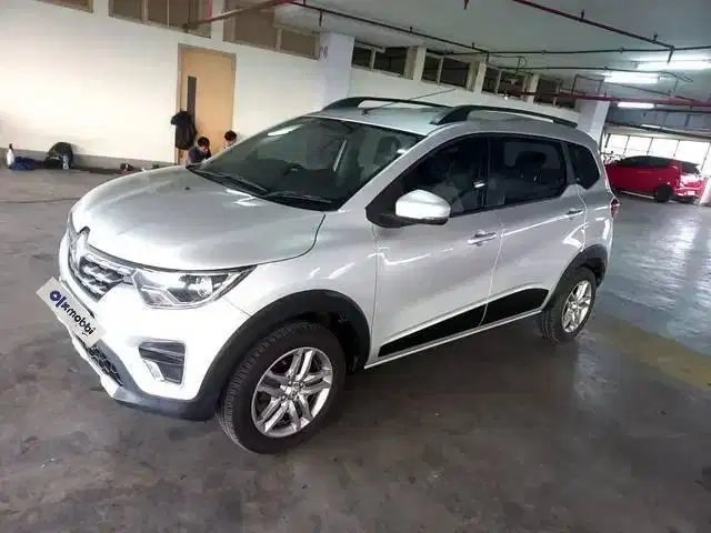 Renault Triber  1.0 RXZ Bensin-AT 2021 Silver