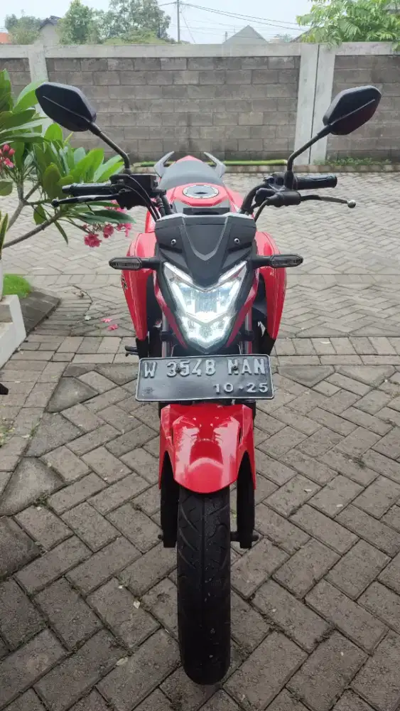 SEPEDA MOTOR HONDA CB 150R