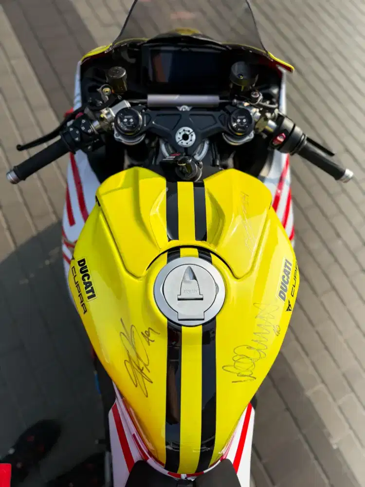 PANIGALE V4 BASE 7G 2025