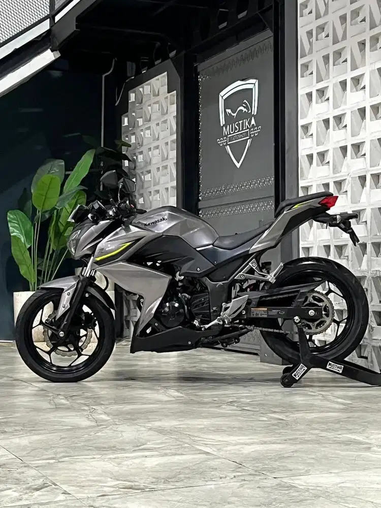 Langka‼️Kawasaki Z250 th 2017 - Ayu Mustika