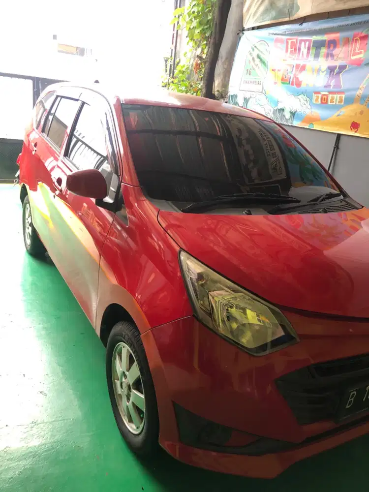 Daihatsu sigra 1.0 M m/t 2016