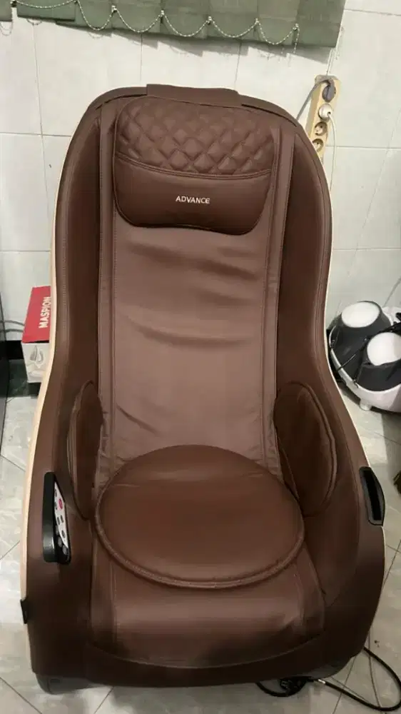 Kursi pijat merk Advance