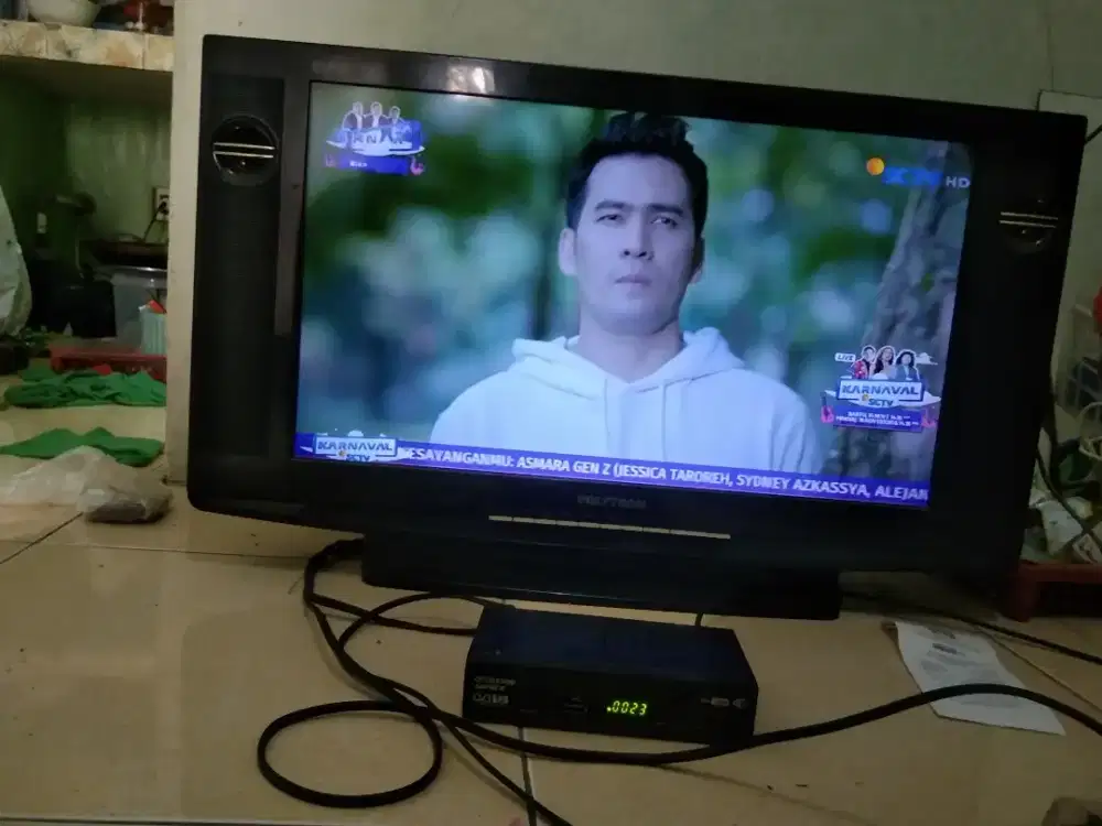Dijual tv 21 in plus antena juga set top box