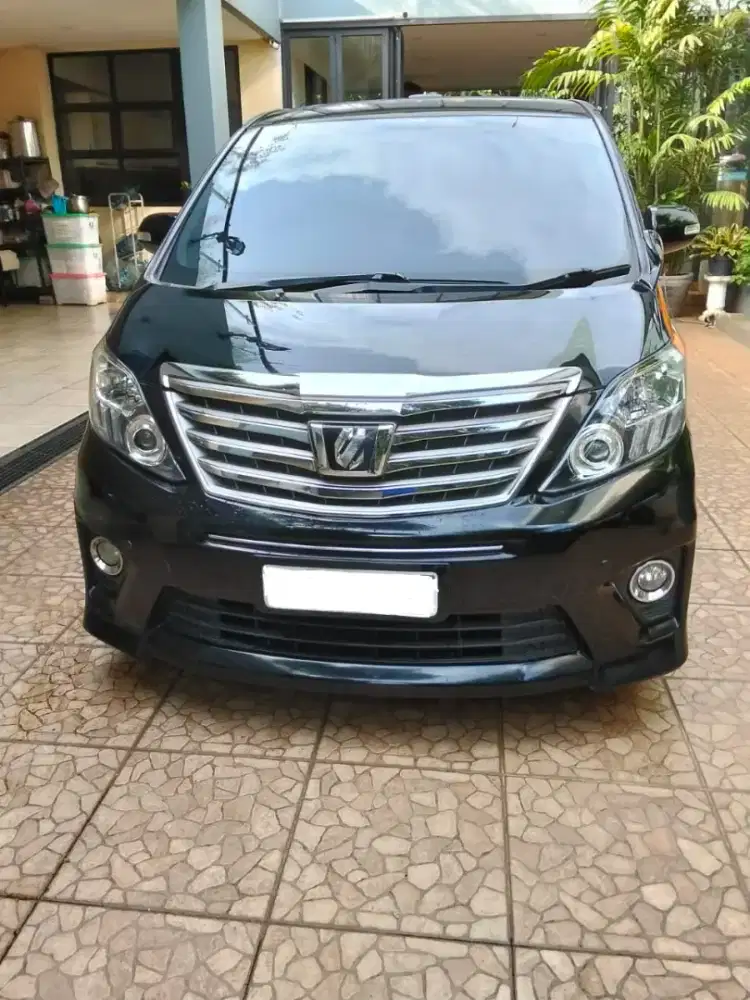 Alphard SC 2.4 matic tahun 2014 warna hitam
