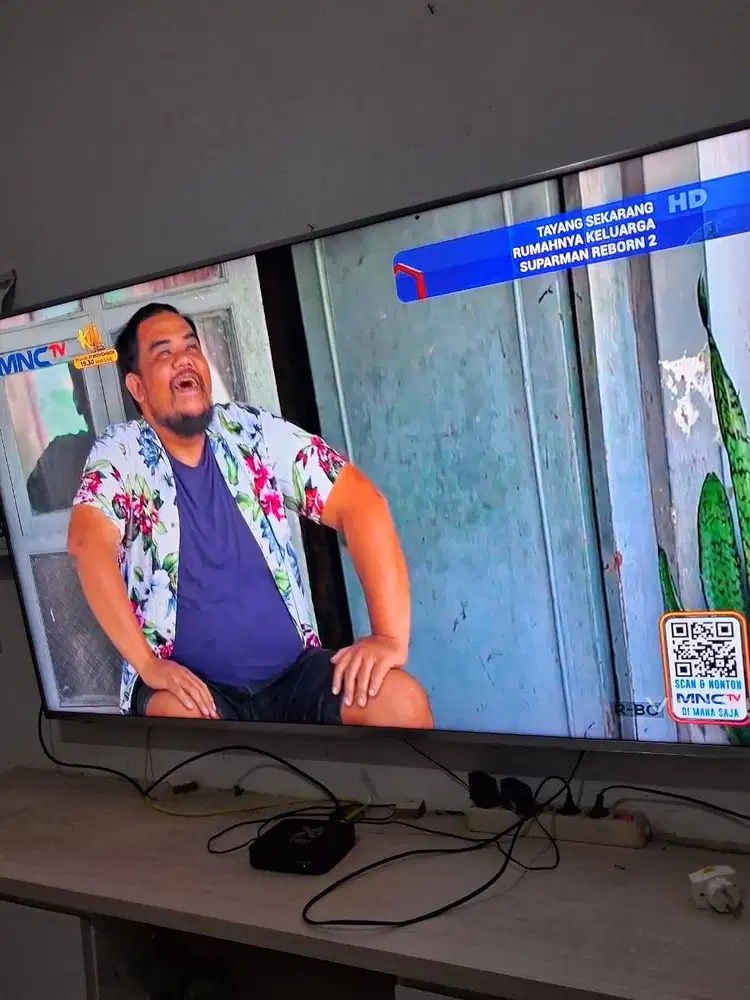 TV 65 Inch Smart TV 60 Polytron