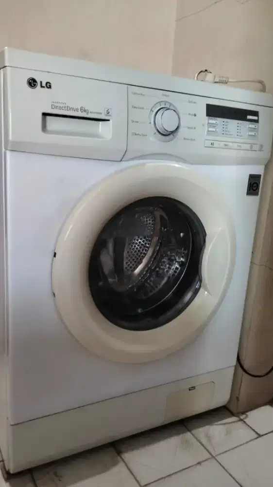 Mesin cuci merk LG