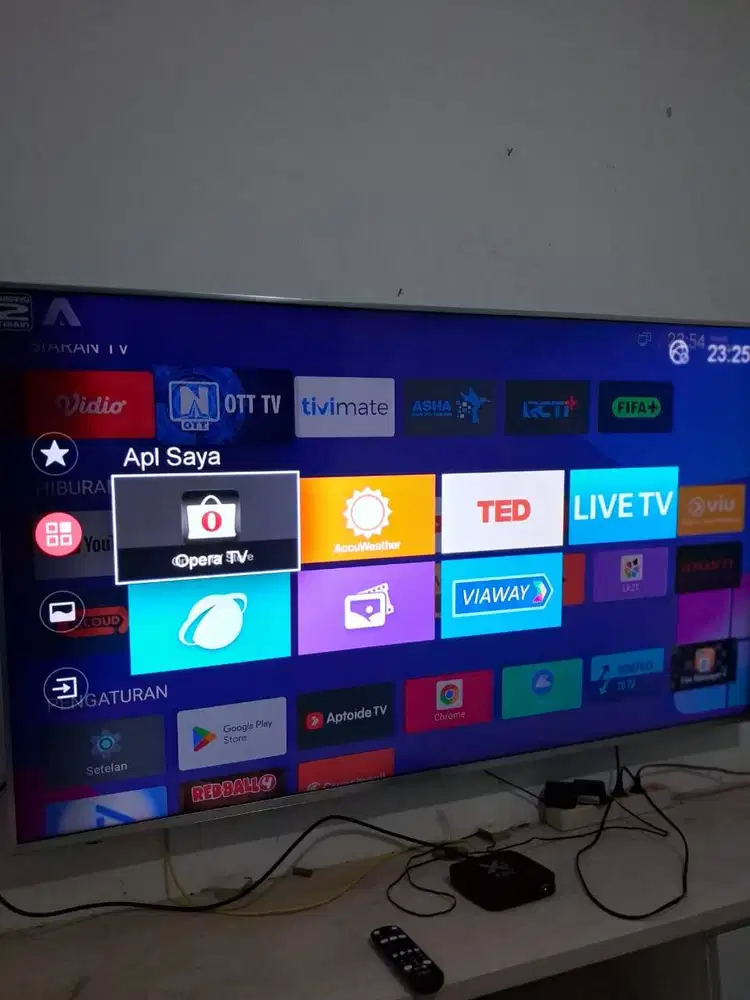 Smart TV 65 inch LED merk Polytron