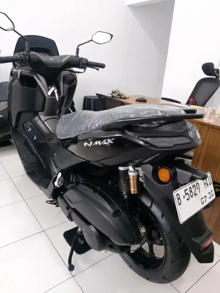 YAMAHA NMAX NEO HITAM GLOSSY THN 2025
