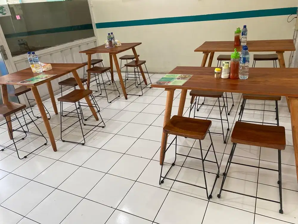 Dijual Meja Set dengan Kursi