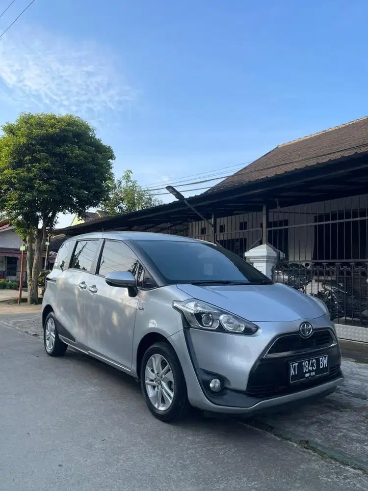 Dijual Toyota Sienta Type G 2016 manual