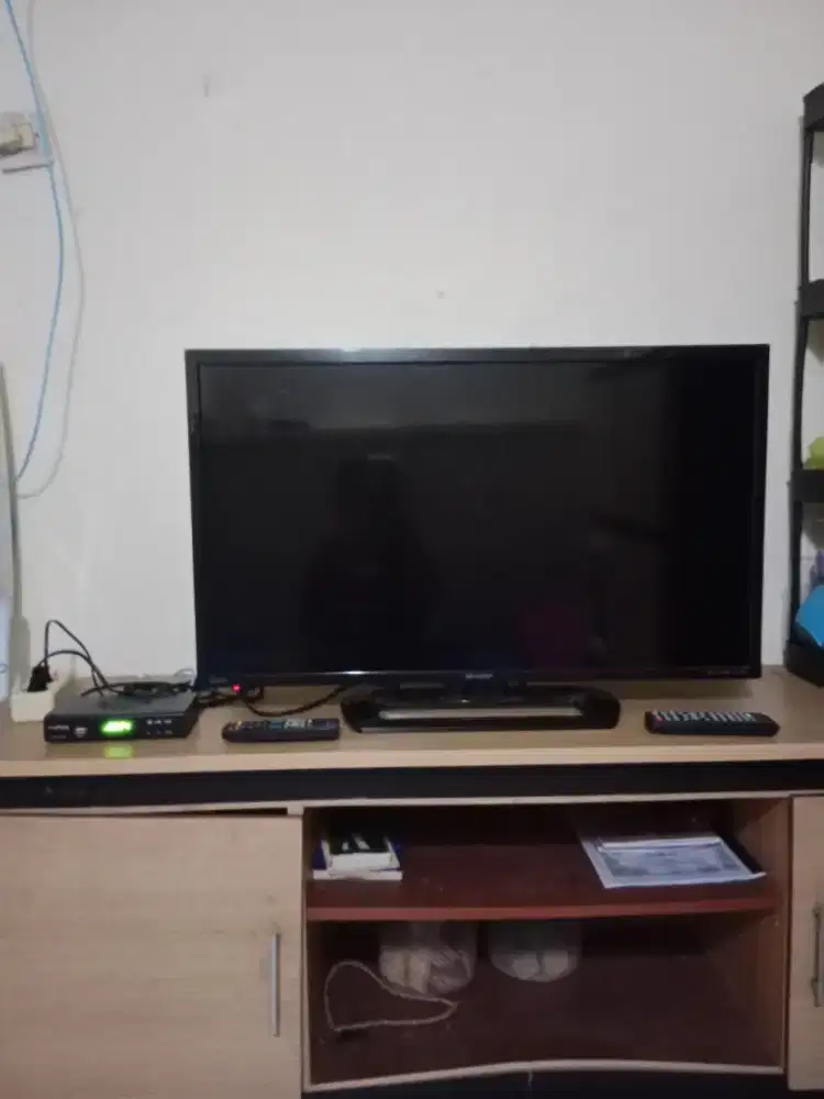 Jual TV led sharp 32 inchi plus stb