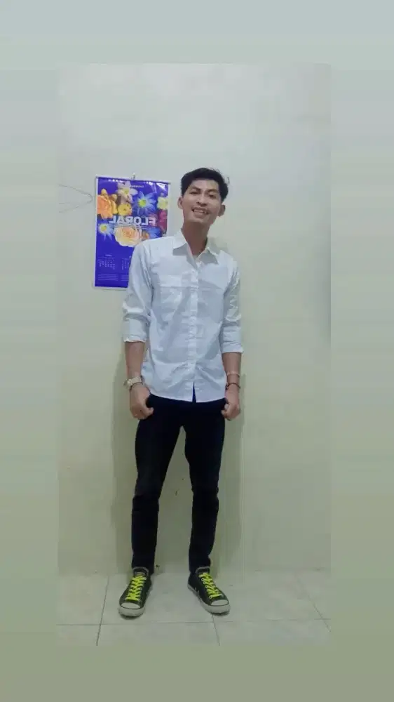 Cari pekerjaan dong pak/buk