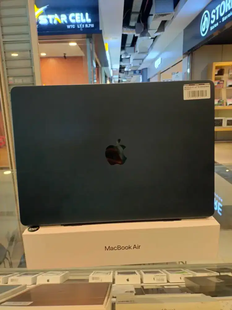 Macbook Air M2 13 inch